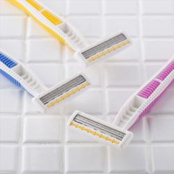 貝印 Pretty プリティー ボディT3枚刃 3本入(BST3L-3P)