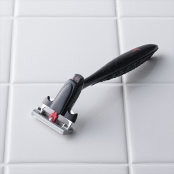 貝印 KAIRAZOR KAI4 ダークナイトホルダー(刃1個付き)(KR4K-1S)