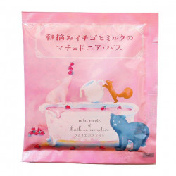 朝摘みイチゴとミルクのマチェドニア・バス